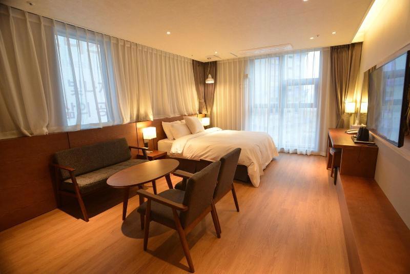 New Grand Hotel