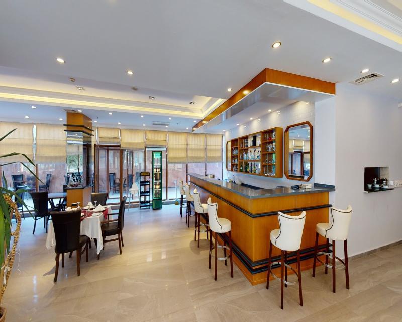 Double Royal Hotel