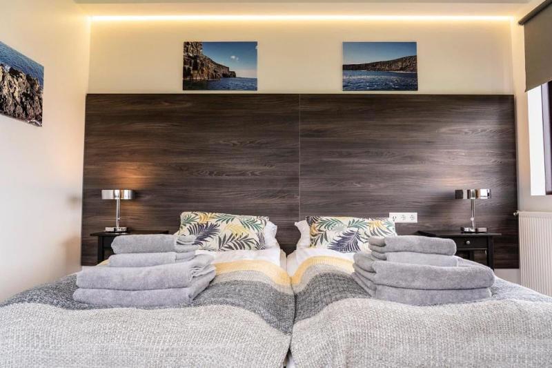 Black Beach Guesthouse