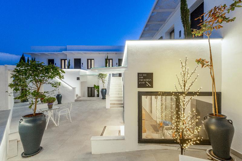 Central Boutique Hotel by Naoussa Hills - Adults Only galeri fotoğrafı