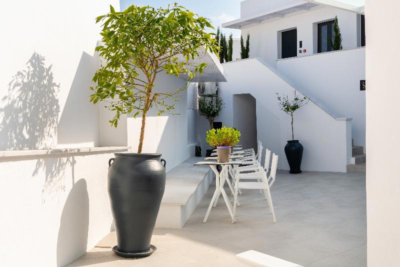 Central Boutique Hotel by Naoussa Hills - Adults Only fotoğrafı