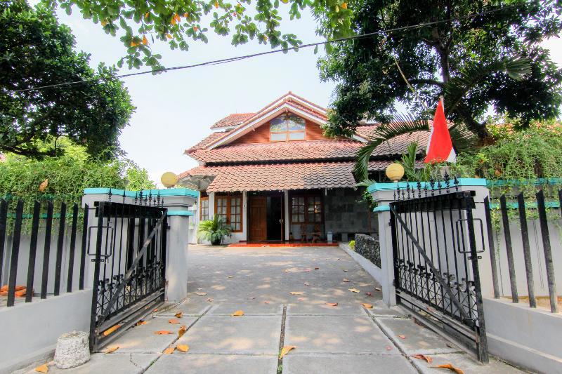 Embe Enem Homestay