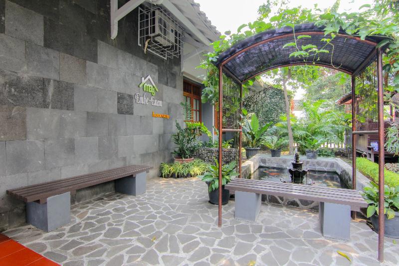 Embe Enem Homestay