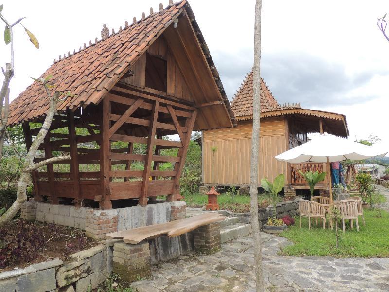 Singgasana Villa & Resto