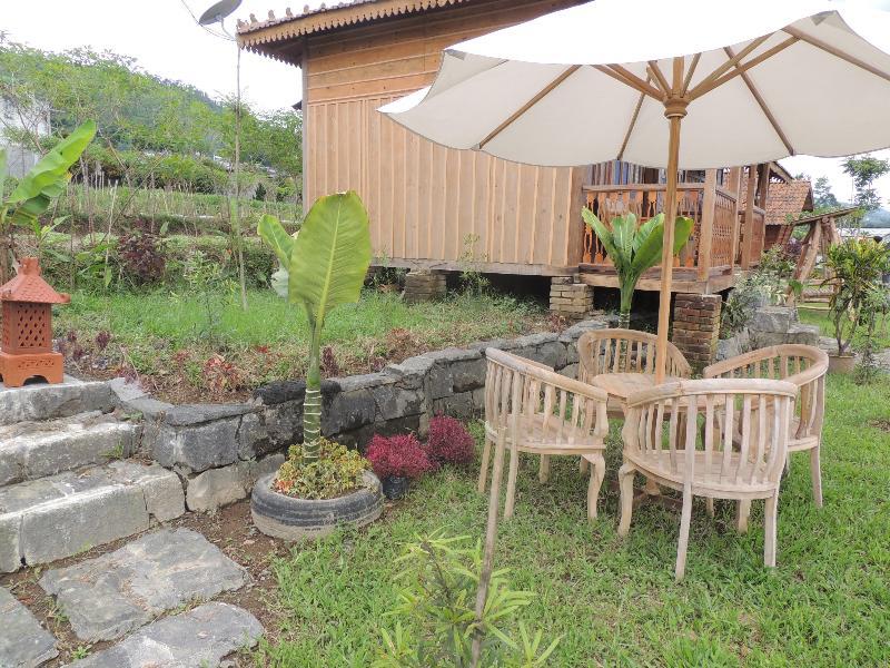 Singgasana Villa & Resto