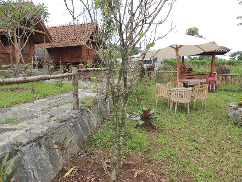 Singgasana Villa & Resto
