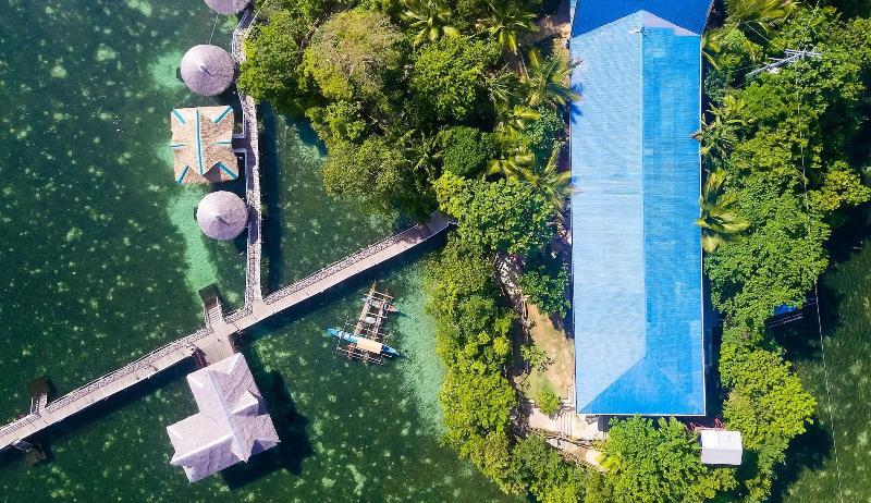 Rock Island Resort