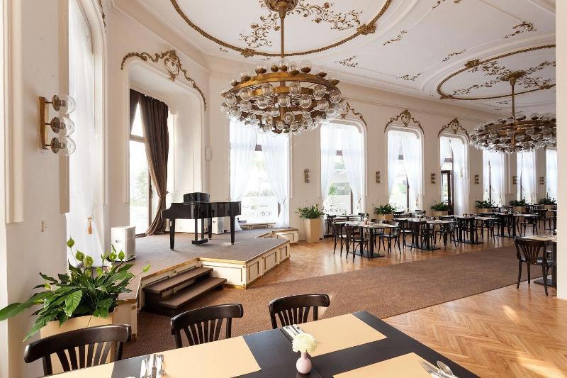 Hotel Praha galeri fotoğrafı
