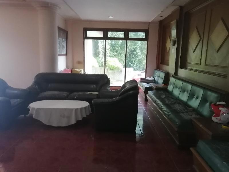 Super Oyo 90382 Hotel Sarah Sukabumi