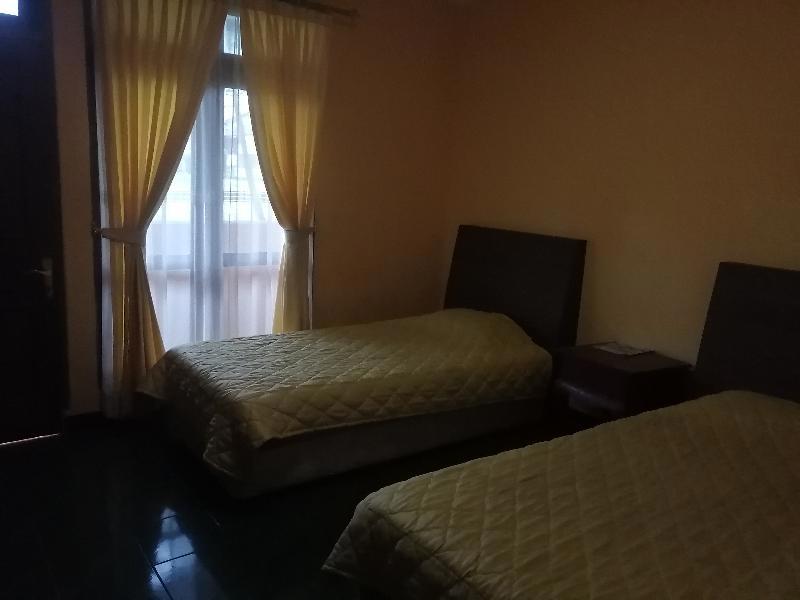 Super Oyo 90382 Hotel Sarah Sukabumi