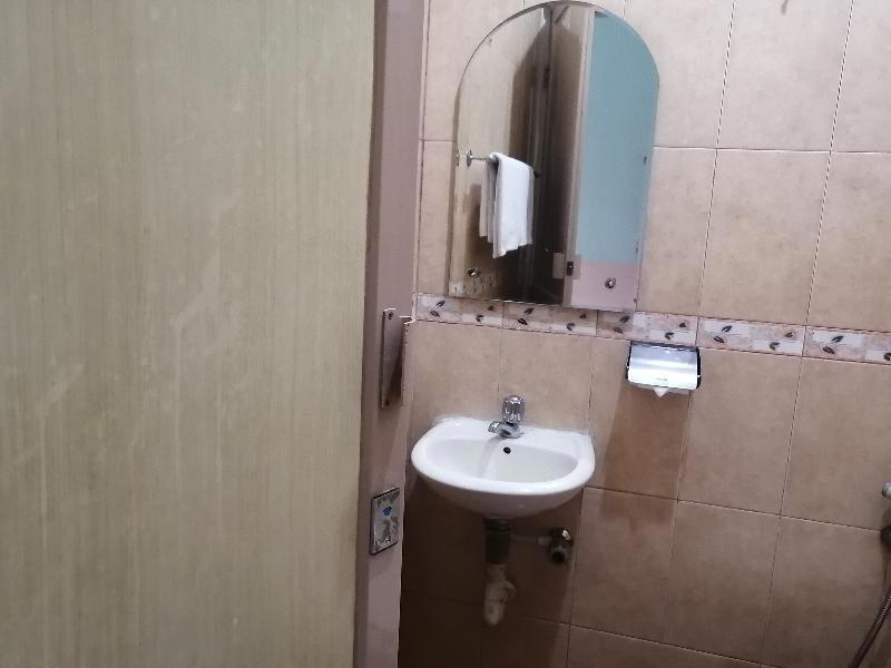 Super Oyo 90382 Hotel Sarah Sukabumi