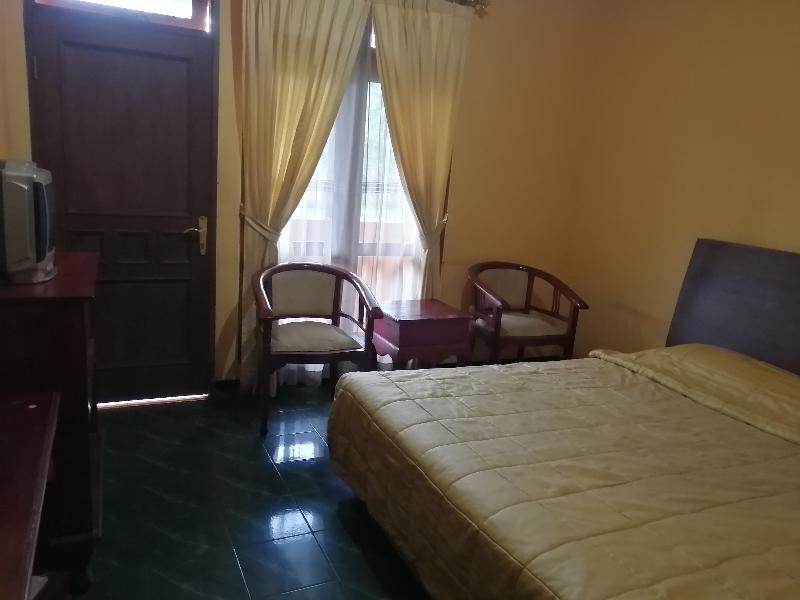Super Oyo 90382 Hotel Sarah Sukabumi
