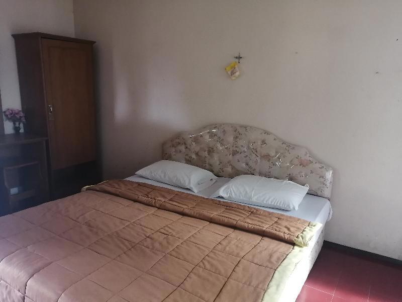 Super Oyo 90382 Hotel Sarah Sukabumi