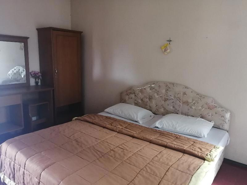 Super Oyo 90382 Hotel Sarah Sukabumi