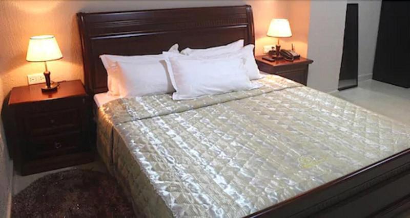 Corina Hotel