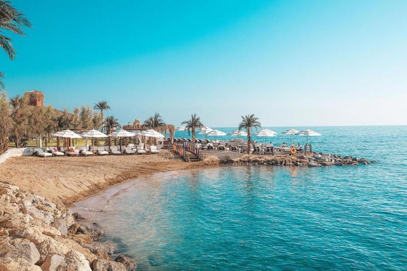 Les Ambassadeurs Hotel Casino&Marina