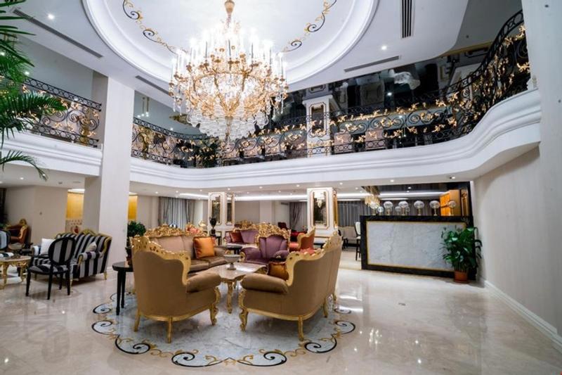 Les Ambassadeurs Hotel Casino&Marina