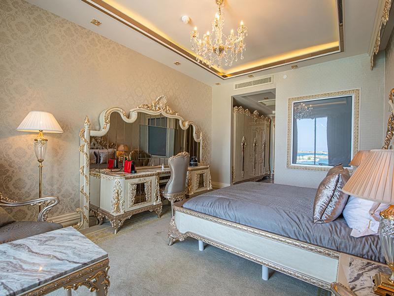 Les Ambassadeurs Hotel Casino&Marina