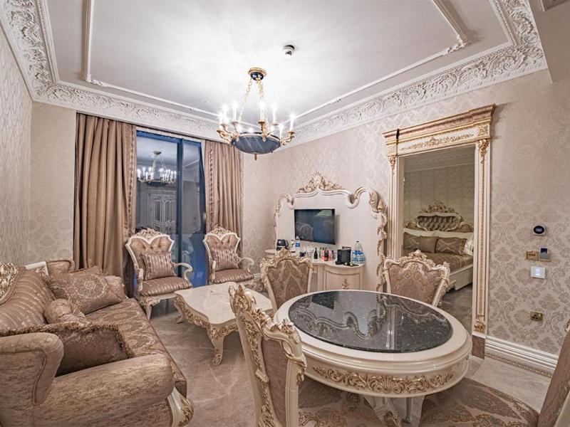 Les Ambassadeurs Hotel Casino&Marina