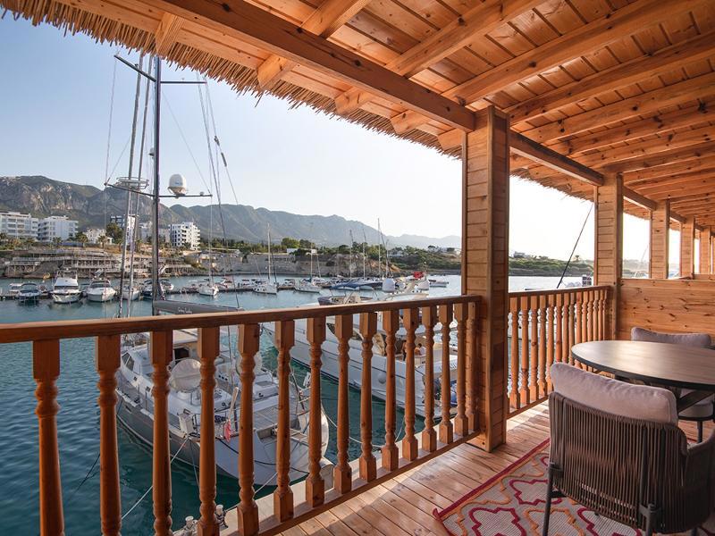 Les Ambassadeurs Hotel Casino&Marina