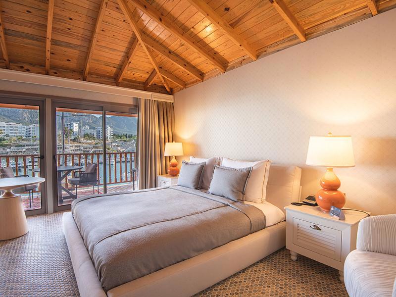 Les Ambassadeurs Hotel Casino&Marina