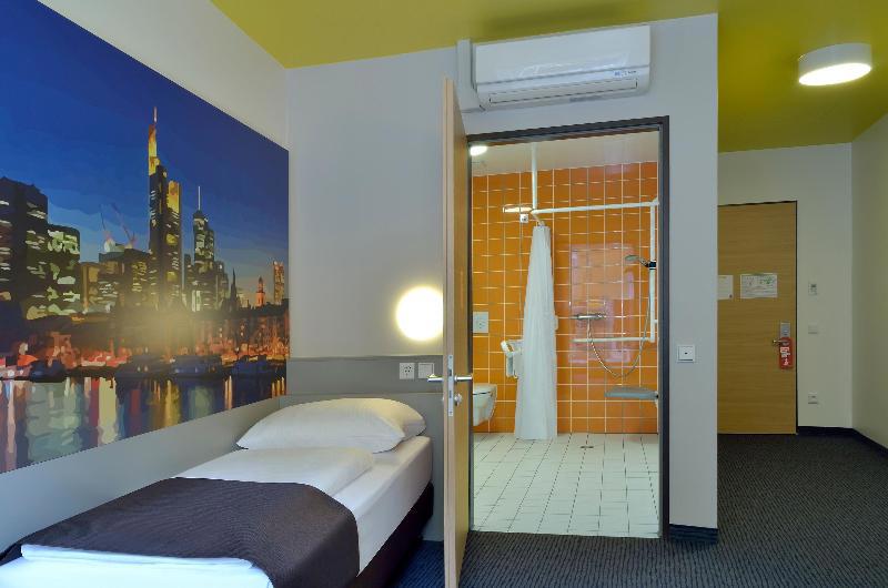 B&B Hotel Frankfurt-Hbf fotoğrafı