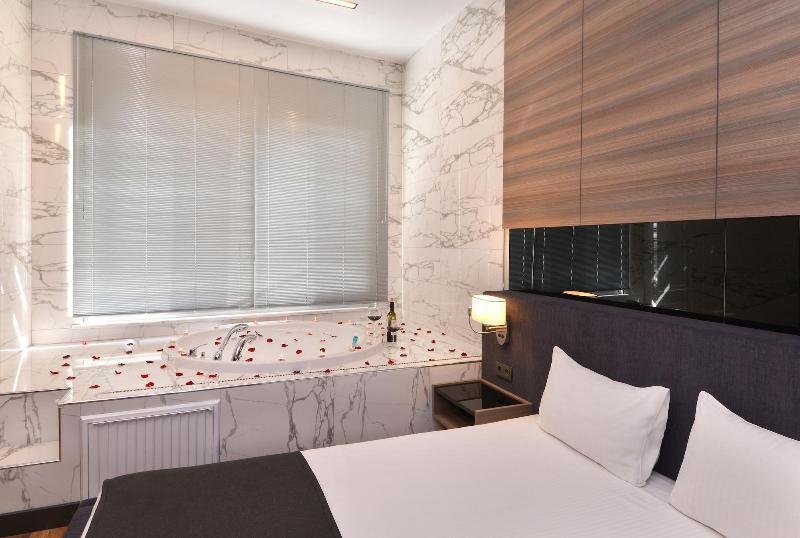 Nish Istanbul Suites