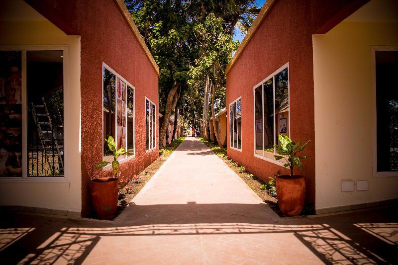 Tropic Gardens Hotel