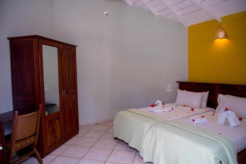 Tropic Gardens Hotel