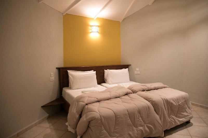 Tropic Gardens Hotel