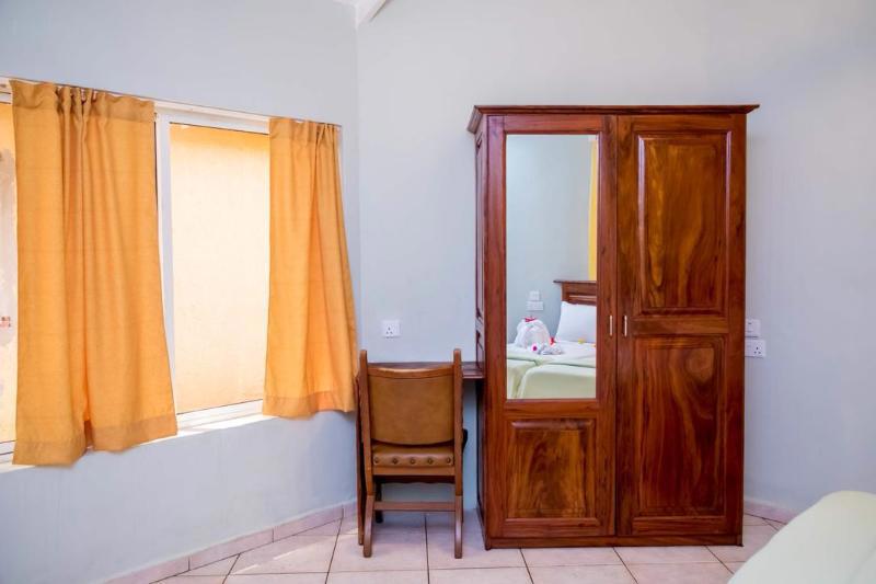 Tropic Gardens Hotel
