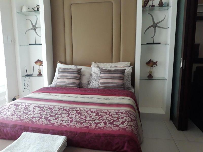Pico De Loro Hamilo Coast Guest House