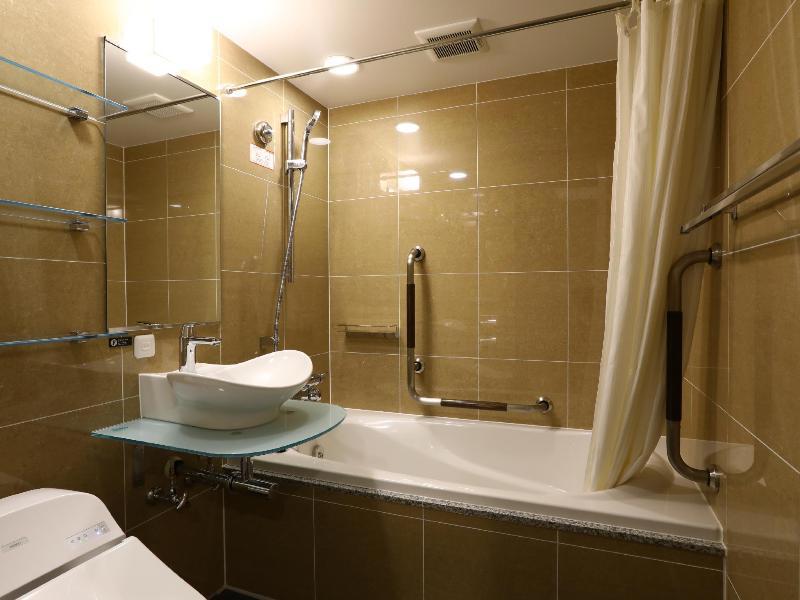Apa Hotel Ayase Ekimae