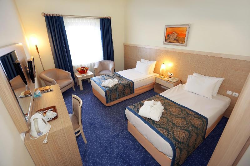 Standard Room, Garden or Street View, Without Balcony
