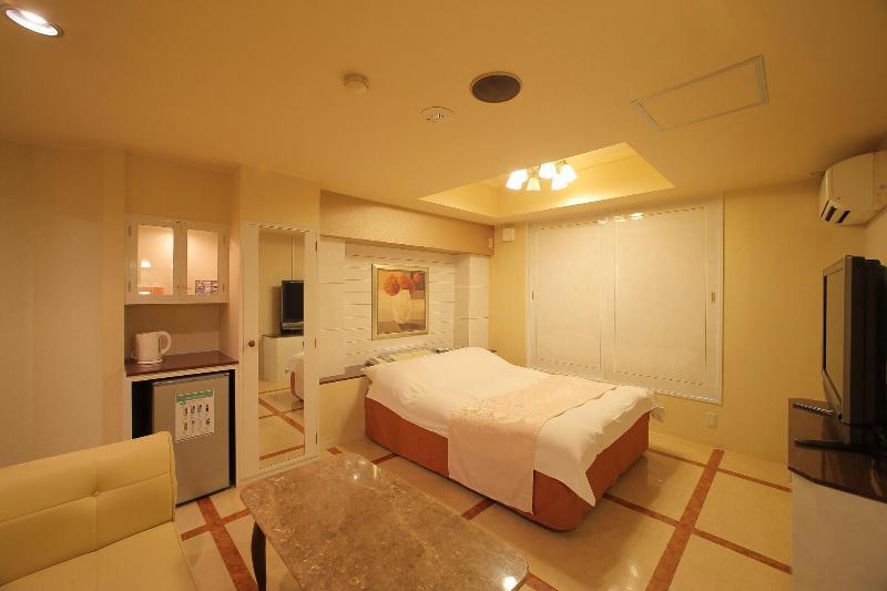 Hotel Olive Kyoto Yamashina - Adults Only