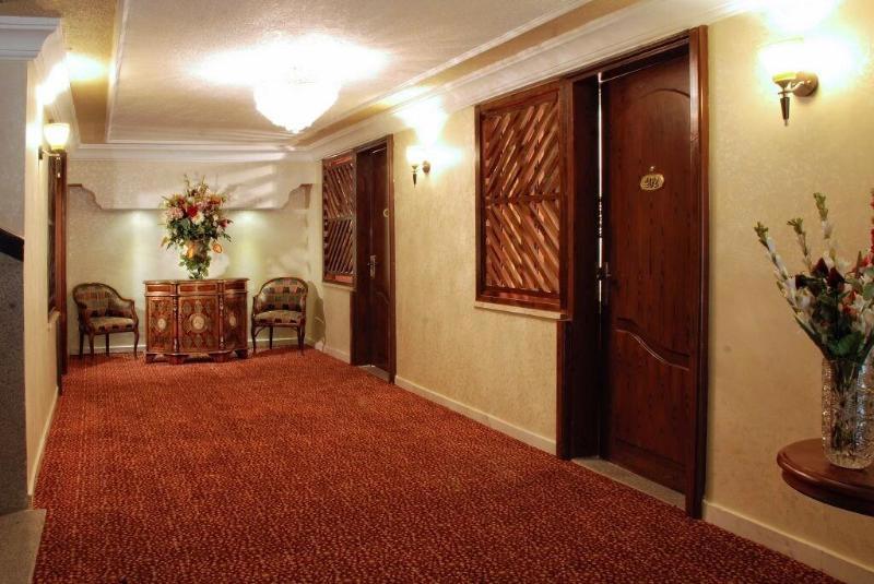 Jardaneh Hotel