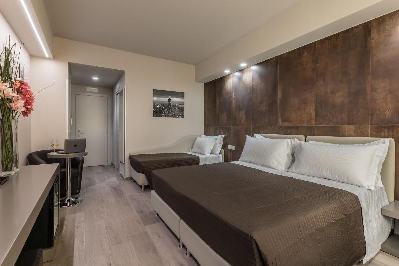 Astoria Deluxe Rooms galeri fotoğrafı