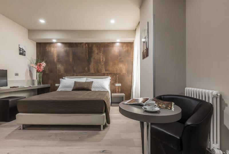 Astoria Deluxe Rooms galeri fotoğrafı