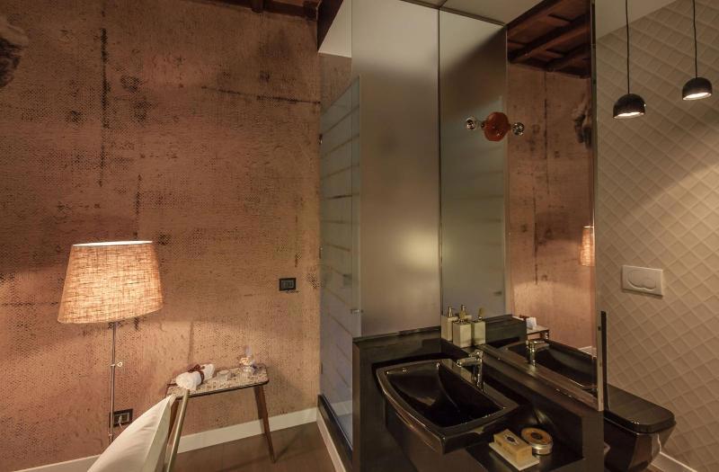 Frattina 57 (Adults Only) fotoğrafı