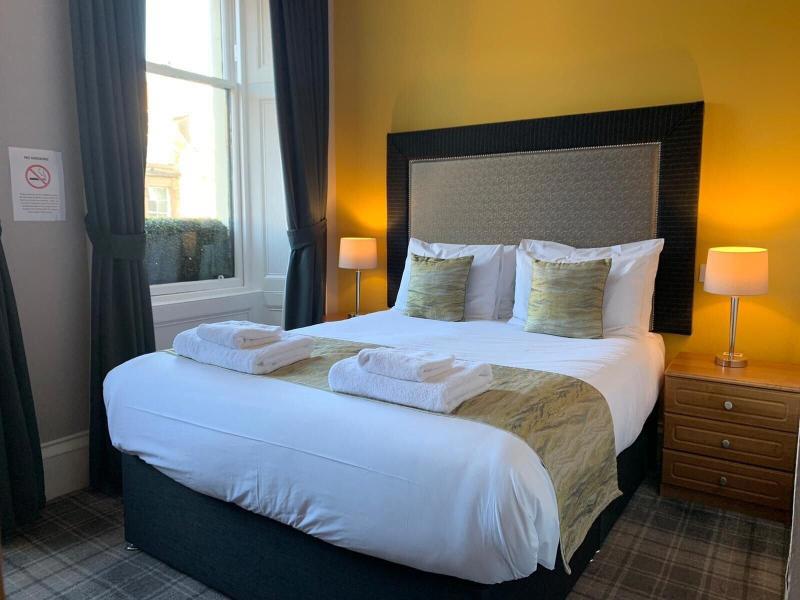 The Waverley Hotel