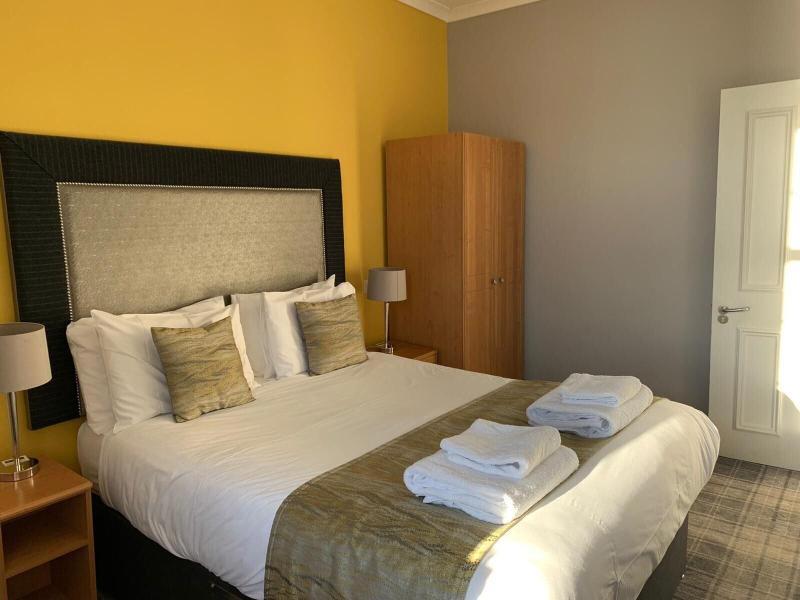 The Waverley Hotel