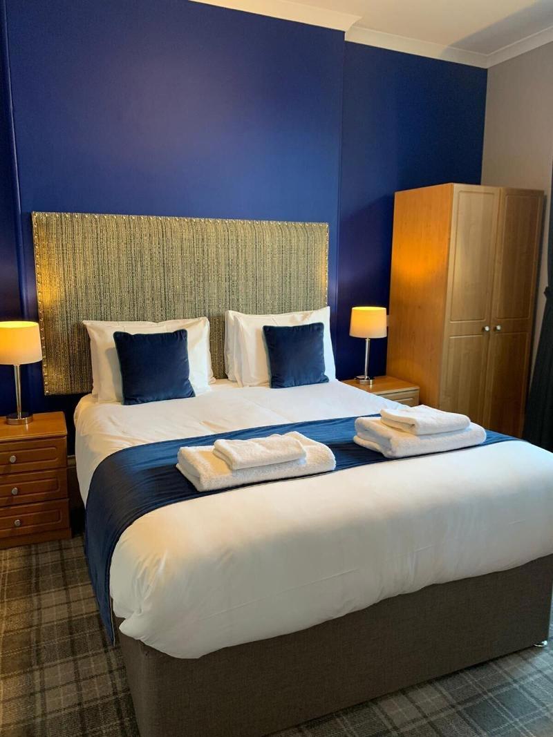 The Waverley Hotel