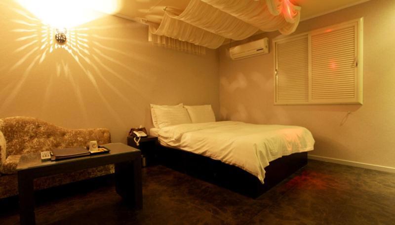 Gugi Motel