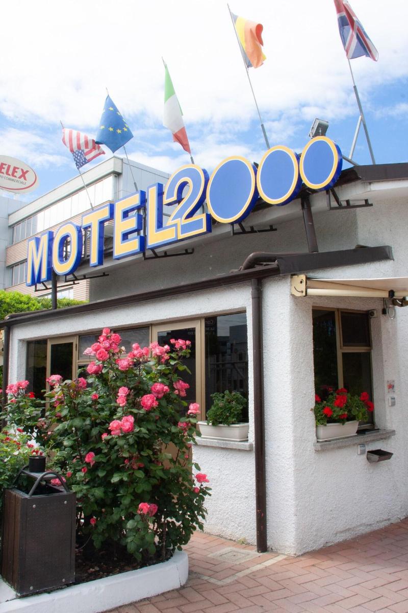 Hotel Motel 2000 galeri fotoğrafı