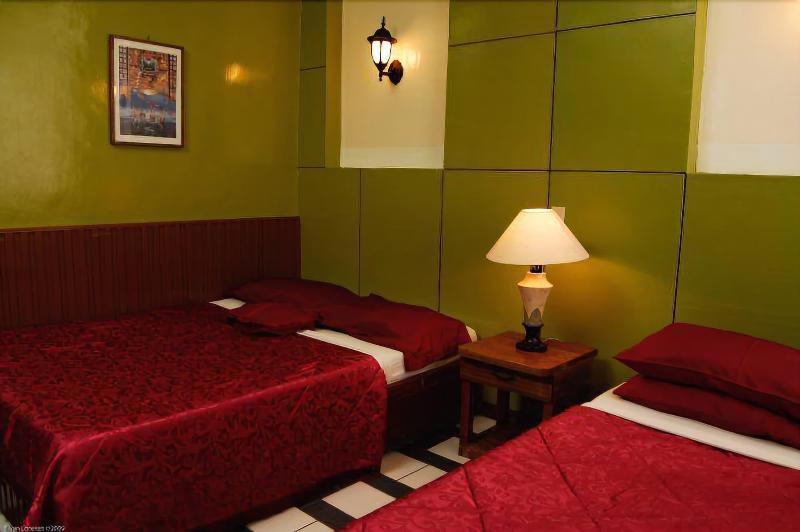Bamboo Garden Business Inn
