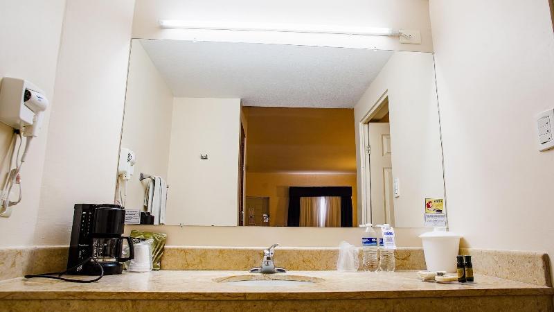 American Inn Hotel & Suites Delicias