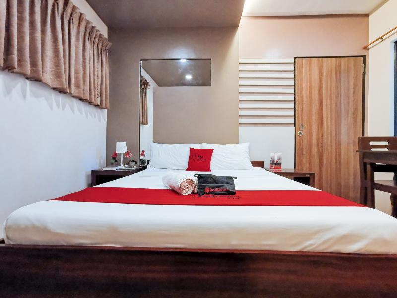 Reddoorz Plus Near Robinsons Place Gensan