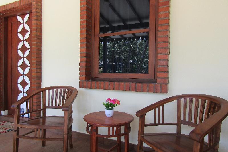 Nia Maretta House Syariah