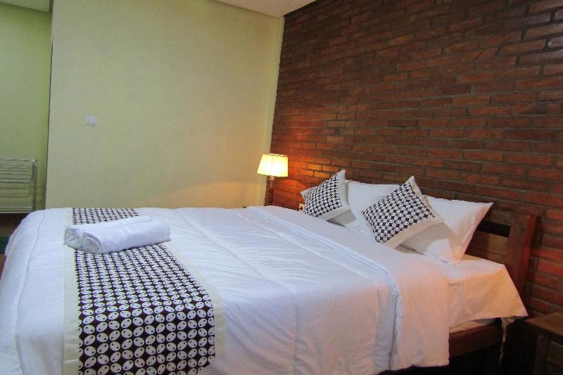 Nia Maretta House Syariah