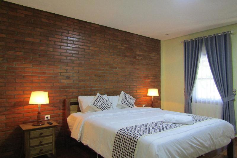 Nia Maretta House Syariah